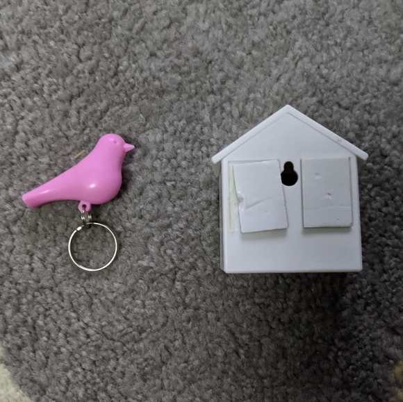 3/$15🍎Sparrow in House Key Chain - Picture 5 of 7